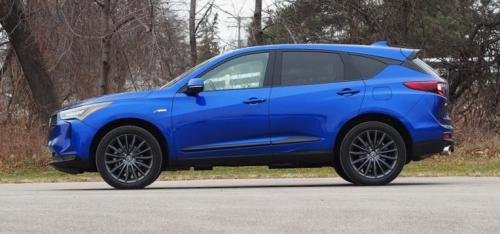 Photo of a 2019-2024 Acura RDX in Apex Blue Pearl (paint color code B621P