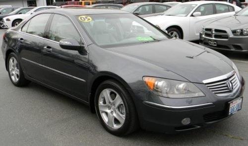 Photo of a 2005-2008 Acura RL in Carbon Gray Pearl (paint color code NH658P)
