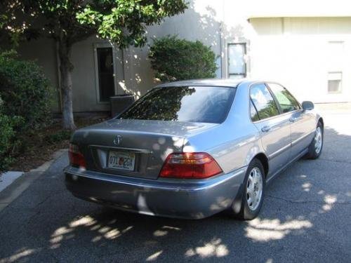 Photo of a 1998-1999 Acura RL in Crystal Blue Metallic (paint color code B91M)