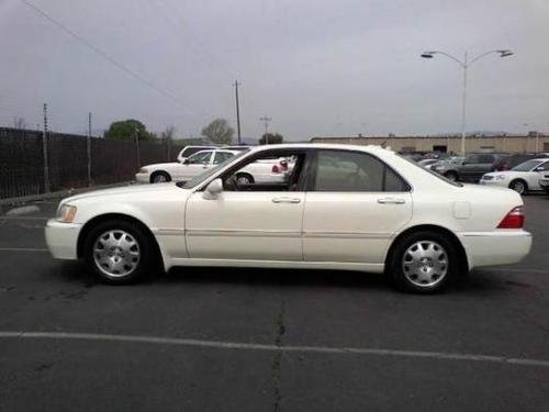 Photo of a 2001 Acura RL in Premium White Pearl (paint color code NH624P)
