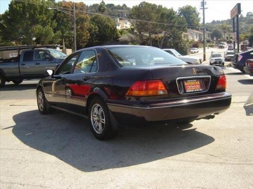 Photo of a 1996-1997 Acura RL in Black Currant Pearl (paint color code RP25P