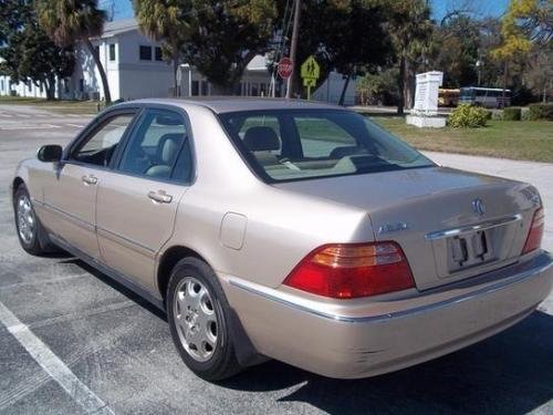 Photo of a 1999-2001 Acura RL in Naples Gold Metallic (paint color code YR524M)