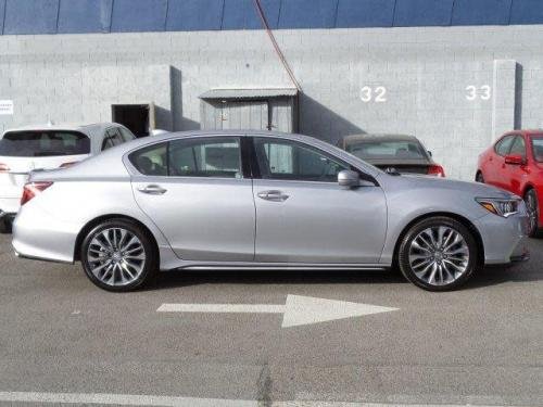 Photo of a 2018-2020 Acura RLX in Lunar Silver Metallic (paint color code NH830M