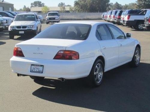 Photo of a 1999-2001 Acura TL in Taffeta White (paint color code NH578)