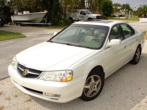 Photo of a 1999-2003 Acura TL in White Diamond Pearl (paint color code NH603P)