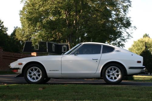 Photo of a 1970-1975 Datsun Z in Kilimanjaro White (paint color code 904)