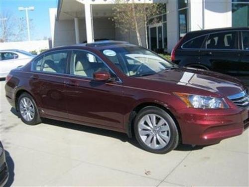 Photo of a 2012 Honda Accord in Basque Red Pearl II (paint color code R548P