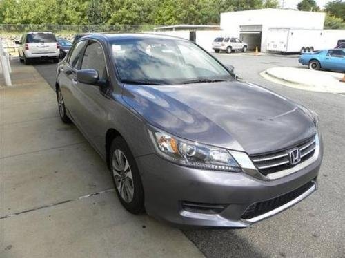 Photo of a 2013-2017 Honda Accord in Modern Steel Metallic (paint color code NH797M