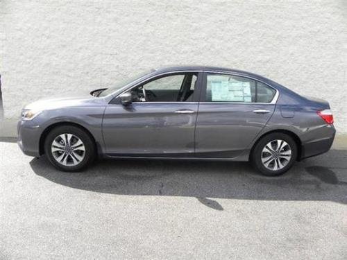 Photo of a 2013-2017 Honda Accord in Modern Steel Metallic (paint color code NH797M