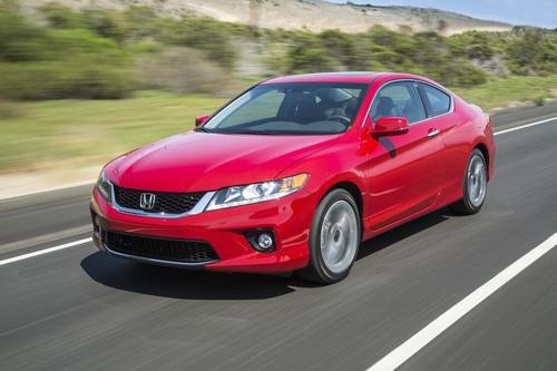 Photo of a 2013-2017 Honda Accord in San Marino Red (paint color code R94)