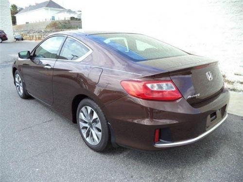 Photo of a 2013-2015 Honda Accord in Tiger Eye Pearl (paint color code YR594P)