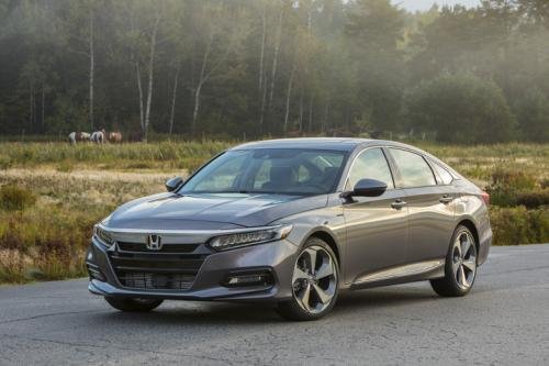 Photo of a 2018 Honda Accord in Modern Steel Metallic (paint color code NH797M