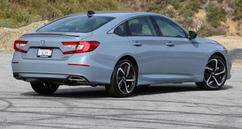 Photo of a 2021-2022 Honda Accord in Sonic Gray Pearl (paint color code NH877P)