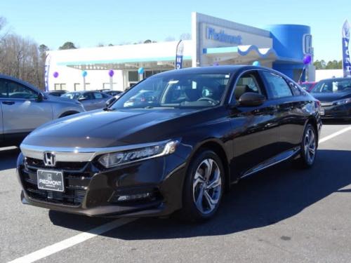 Photo of a 2018 Honda Accord in Kona Coffee Metallic (paint color code YR600M)