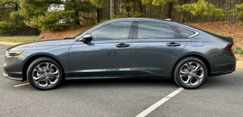 Photo of a 2023-2024 Honda Accord in Meteorite Gray Metallic (paint color code NH904M)