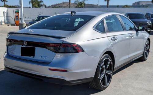 Photo of a 2024 Honda Accord in Solar Silver Metallic (paint color code NH932M)