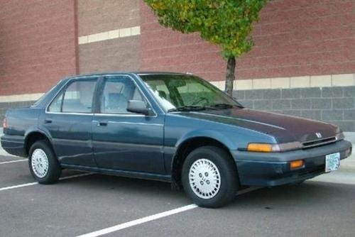 Photo of a 1986-1987 Honda Accord in Sonic Blue Metallic (paint color code B33M)