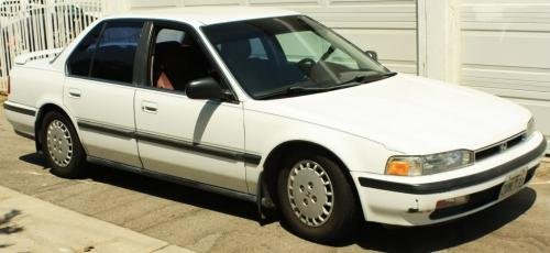 Photo of a 1990-1993 Honda Accord in Frost White (paint color code NH538
