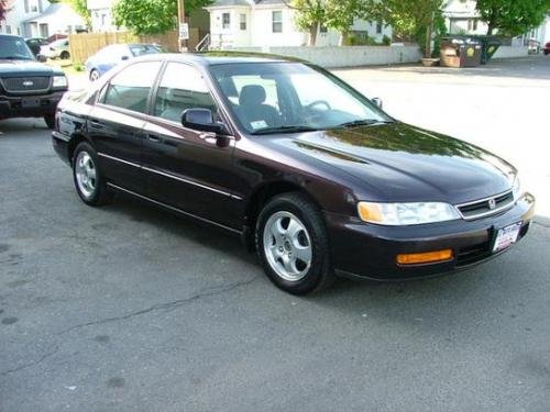 Photo of a 1997 Honda Accord in Black Currant Pearl (paint color code RP25P
