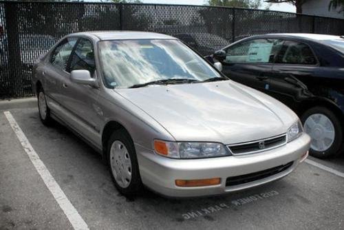 Photo of a 1996-1997 Honda Accord in Heather Mist Metallic (paint color code YR508M