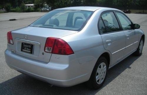 Photo of a 2001-2005 Honda Civic in Satin Silver Metallic (paint color code NH623M