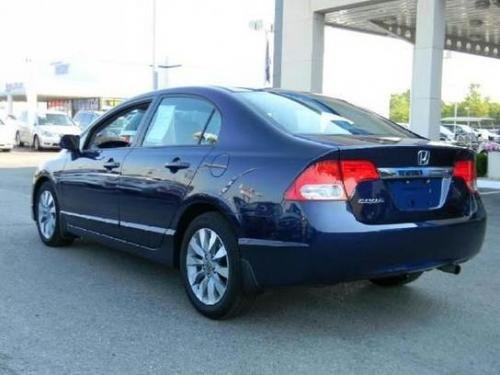 Photo of a 2006-2011 Honda Civic in Royal Blue Pearl (paint color code B536P)