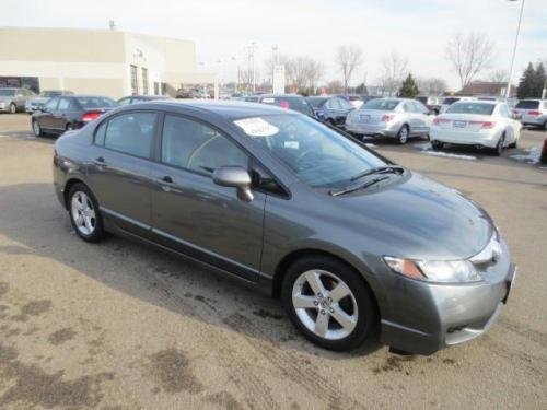 Photo of a 2009-2011 Honda Civic in Polished Metal Metallic (paint color code NH737M)