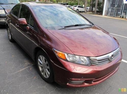 Photo of a 2012-2015 Honda Civic in Crimson Pearl (paint color code R543P