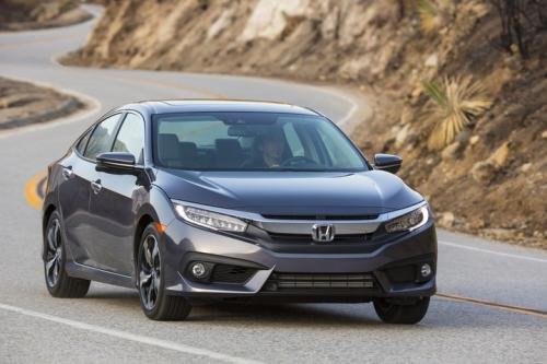Photo of a 2016-2018 Honda Civic in Modern Steel Metallic (paint color code NH797M