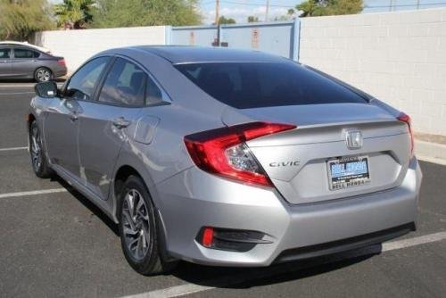 Photo of a 2016-2018 Honda Civic in Lunar Silver Metallic (paint color code NH830M