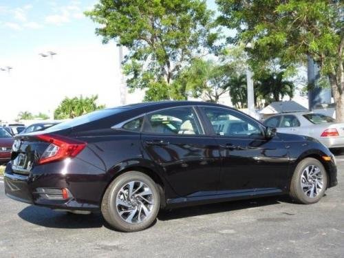 Photo of a 2016-2018 Honda Civic in Burgundy Night Pearl (paint color code R560P)