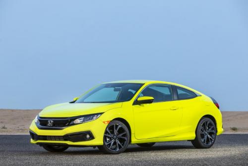 Photo of a 2019 Honda Civic in Tonic Yellow Pearl (paint color code Y78P)