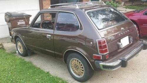 Photo of a 1975-1977 Honda Civic in Canterbury Brown Metallic (paint color code YR24M
