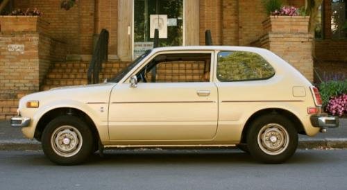 Photo of a 1977 Honda Civic in Cheyenne Gold Metallic (paint color code YR27M