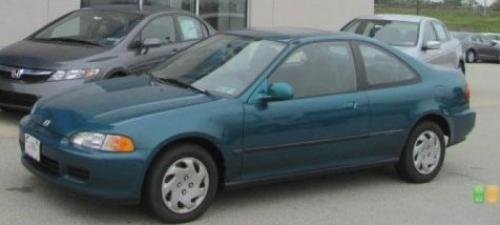 Photo of a 1995 Honda Civic in Paradise Blue-Green Pearl (paint color code BG33P)