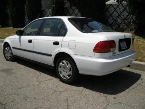 Photo of a 1996-1997 Honda Civic in Frost White (paint color code NH538)