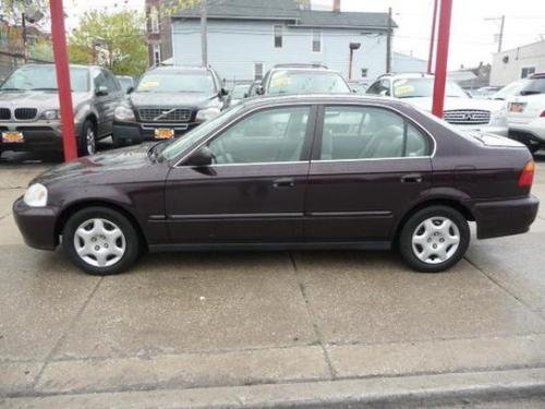 Photo of a 2000 Honda Civic in Vintage Plum Pearl (paint color code RP32P)
