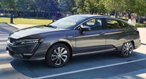 Photo of a 2017-2018 Honda Clarity in Modern Steel Metallic (paint color code NH797M
