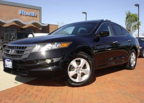 Photo of a 2010-2015 Honda Crosstour in Crystal Black Pearl (paint color code NH731P)