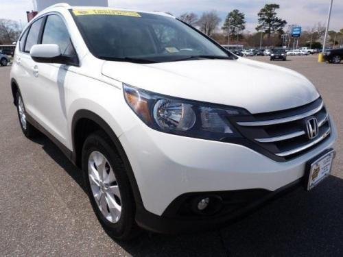 Photo of a 2014 Honda CR-V in White Diamond Pearl (paint color code NH603P)