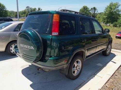 Photo of a 1999-2001 Honda CR-V in Clover Green Pearl (paint color code G95P)