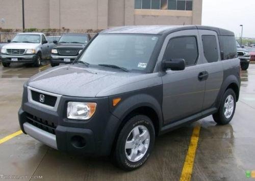 Photo of a 2005 Honda Element in Magnesium Metallic (paint color code NH675M