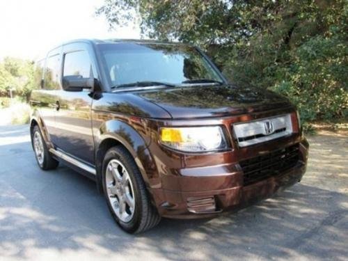 Photo of a 2007-2008 Honda Element in Root Beer Metallic (paint color code YR569M