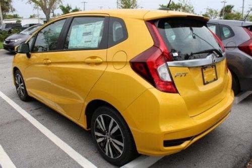 Photo of a 2018-2019 Honda Fit in Helios Yellow Pearl (paint color code Y70P)