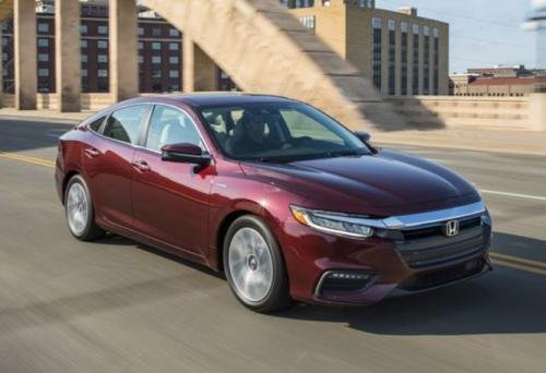 Photo of a 2019-2020 Honda Insight in Crimson Pearl (paint color code R543P)