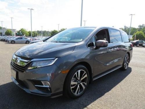 Photo of a 2018-2025 Honda Odyssey in Modern Steel Metallic (paint color code NH797M)