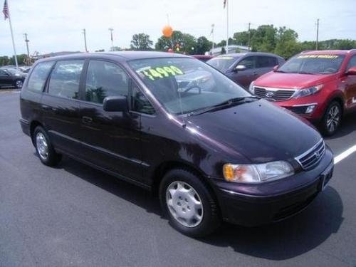 Photo of a 1997-1998 Honda Odyssey in Black Currant Pearl (paint color code RP25P