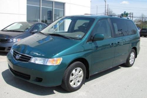 Photo of a 2002-2003 Honda Odyssey in Evergreen Pearl (paint color code G510P)