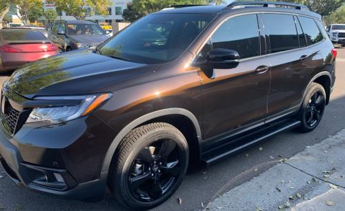 Photo of a 2019-2021 Honda Passport in Black Copper Pearl (paint color code YR601P)