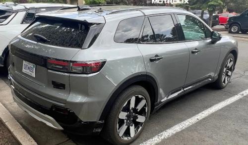 Photo of a 2024 Honda Prologue in Mercury Silver Metallic (paint color code 130H)